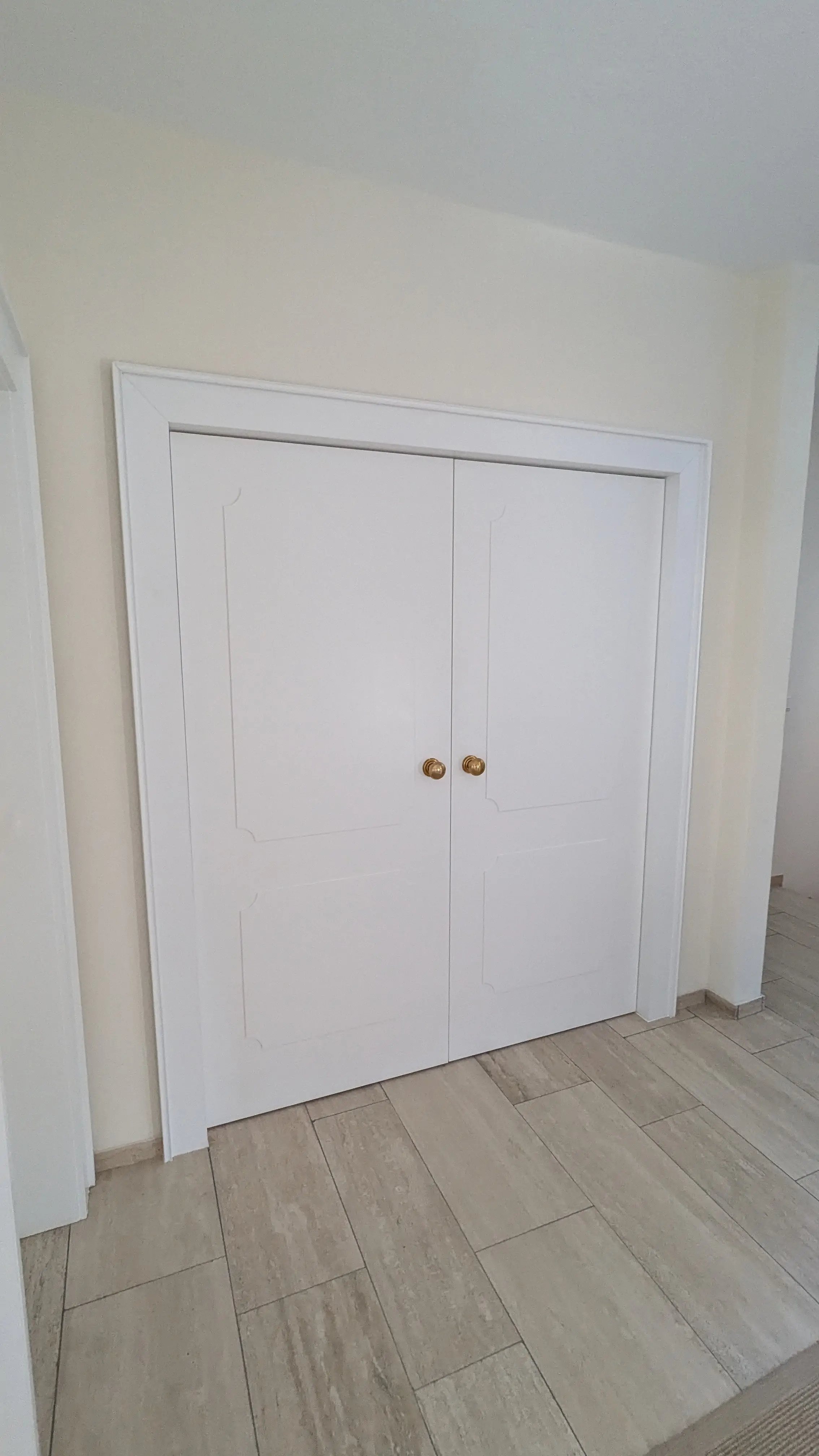 Möbelreparatur 2